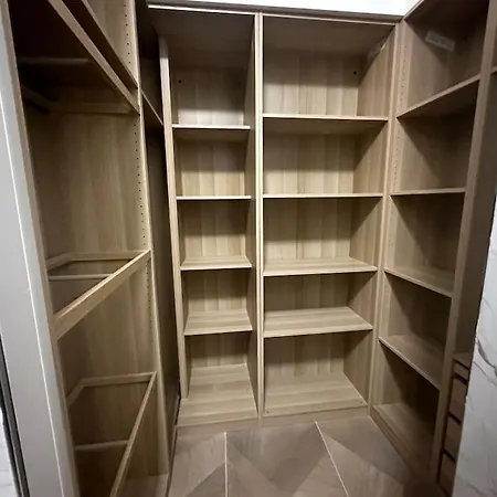 4 Apartment *