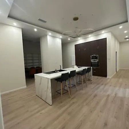Апартаменты 4 *